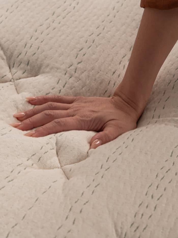 leesa-westelm-natural-hybrid-detail2